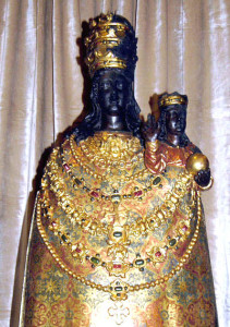 statua_madonna_nera2