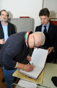 Araldo presentazione libro rosso corsa012